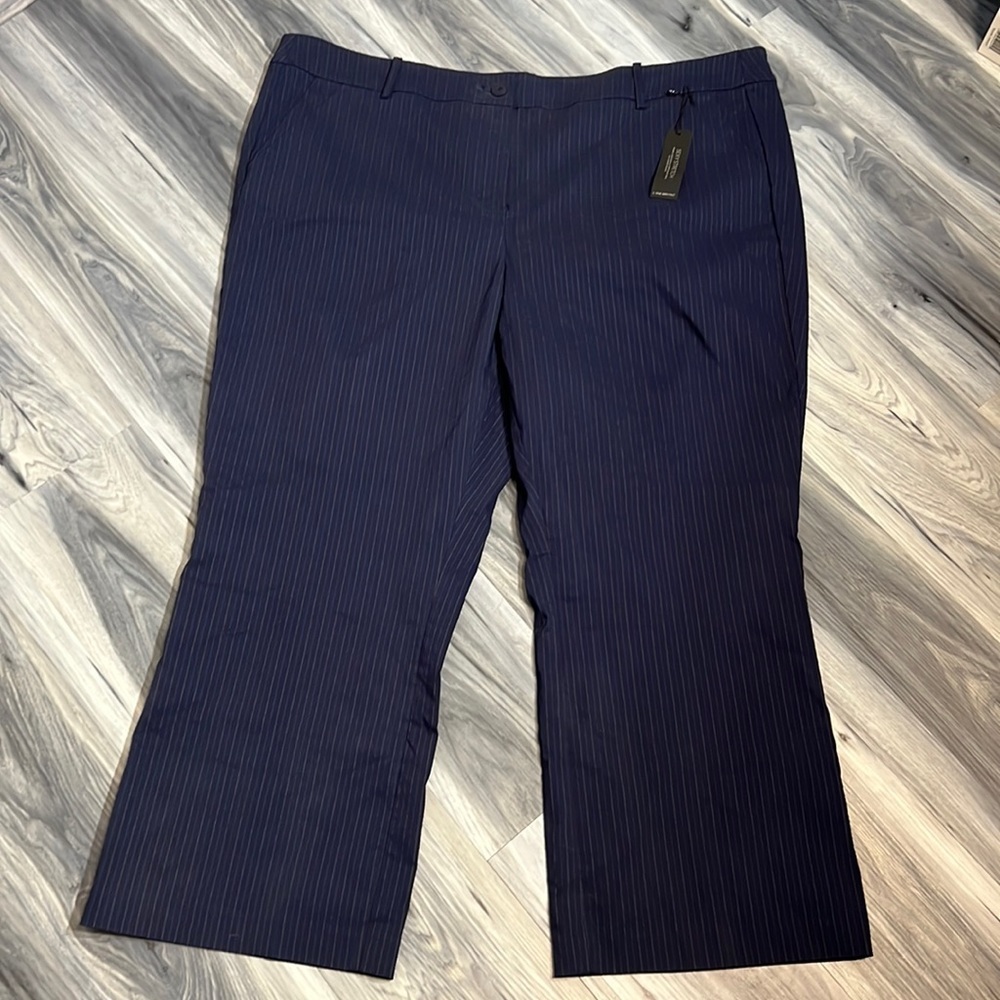 Lane Bryant The Lena Pants Moderately Curvy Fit Bootcut size 28 Short NWT
